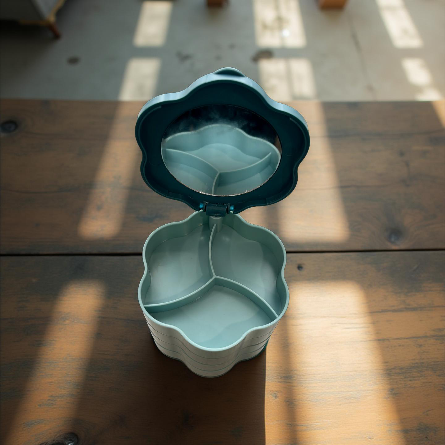 Green Jewelry Holder