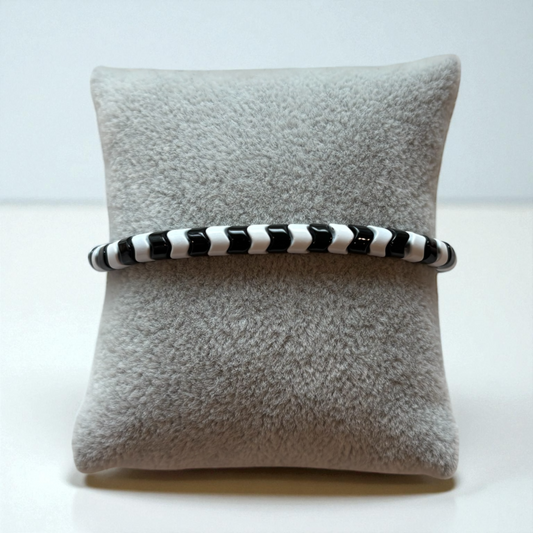 Black and White Wavy Spacer Bead Bracelet